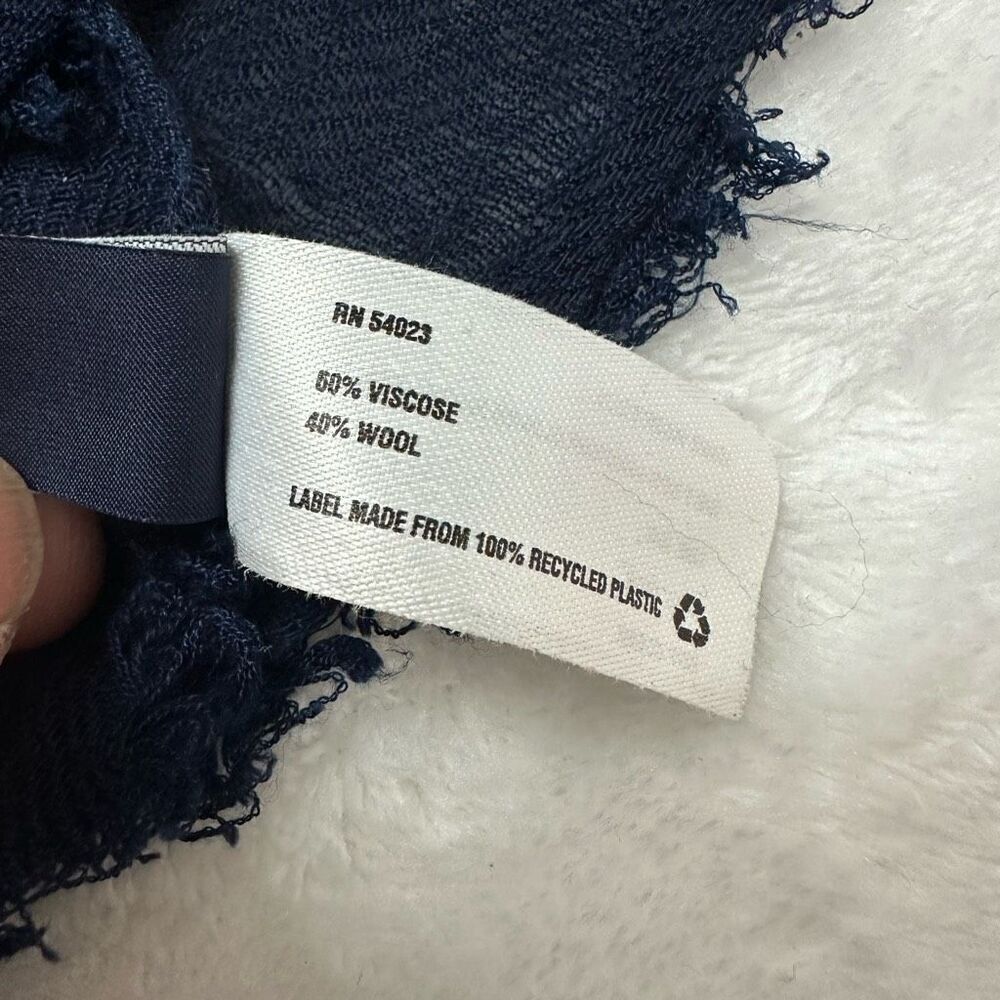 Gap Womens‎ Navy Blue White Star Print Viscose Wool Blend Frayed Edge Scarf - Picture 4 of 7
